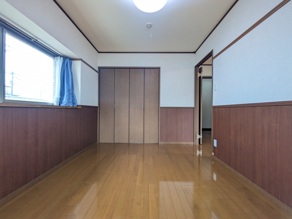 洋室（南西側）