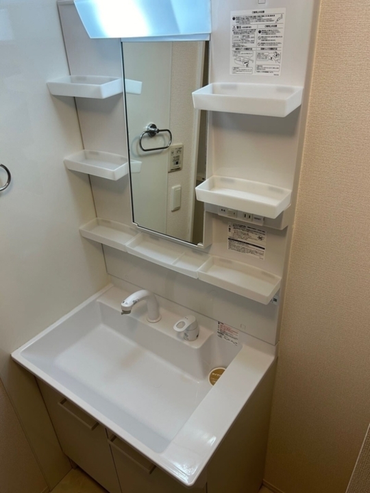 シャワー付洗面化粧台