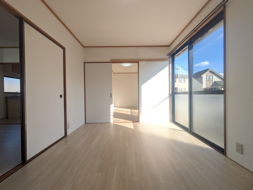 洋室（南西側）