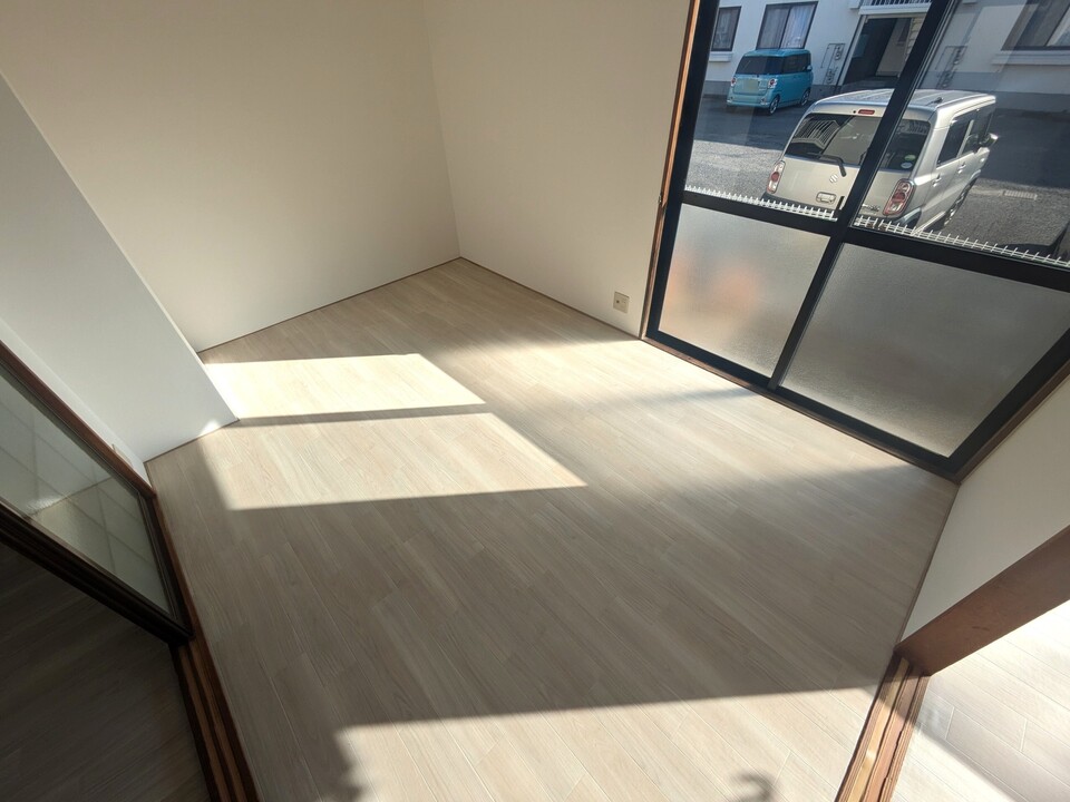 洋室（南東側）