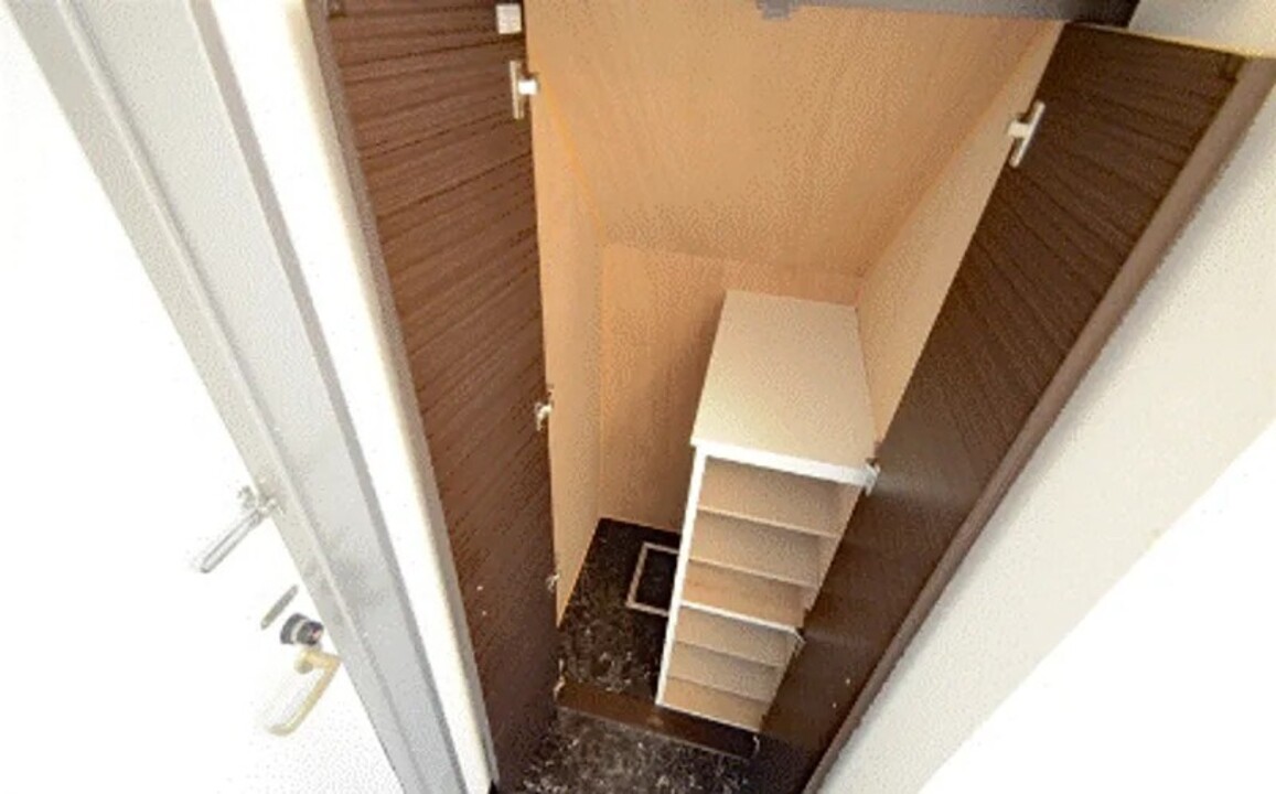 シューズボックス