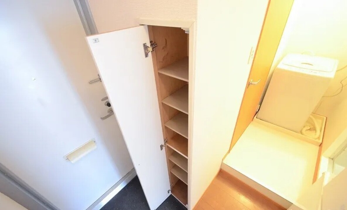 シューズボックス