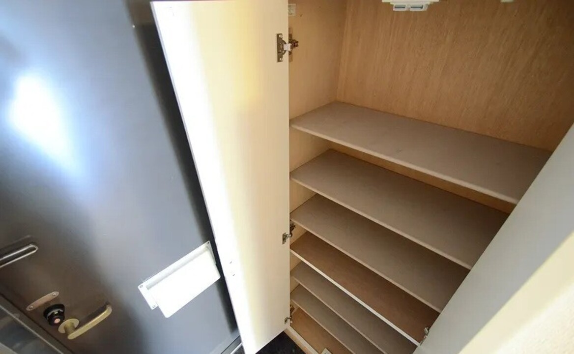 シューズボックス