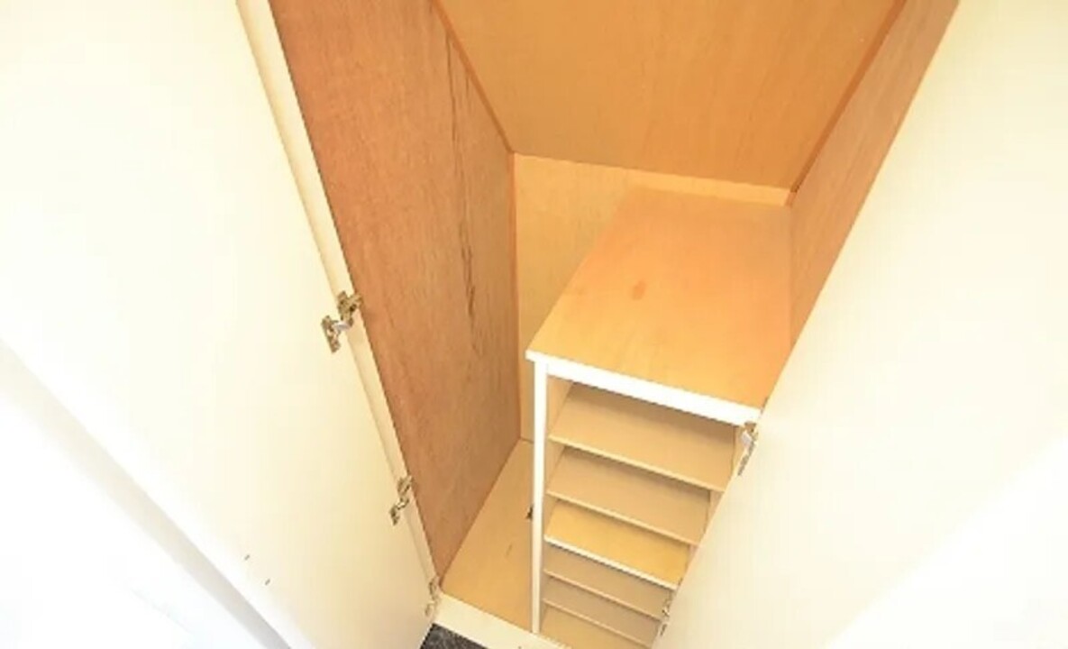 シューズボックス