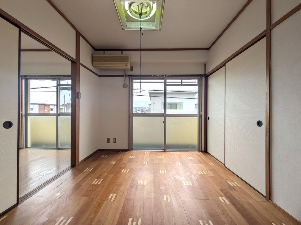 洋室（南東側）