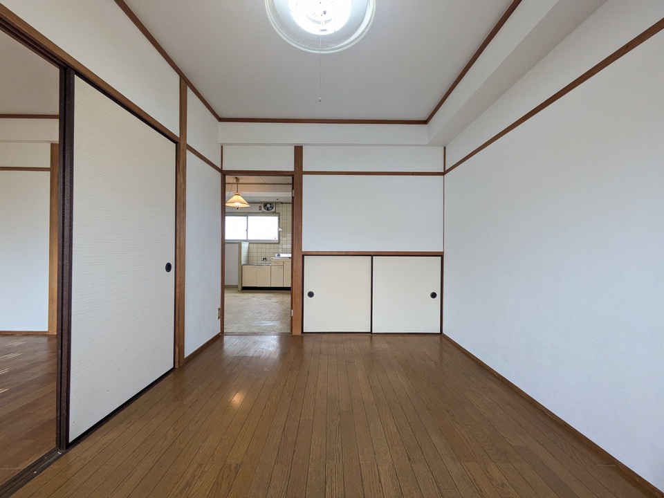 洋室（北東側）