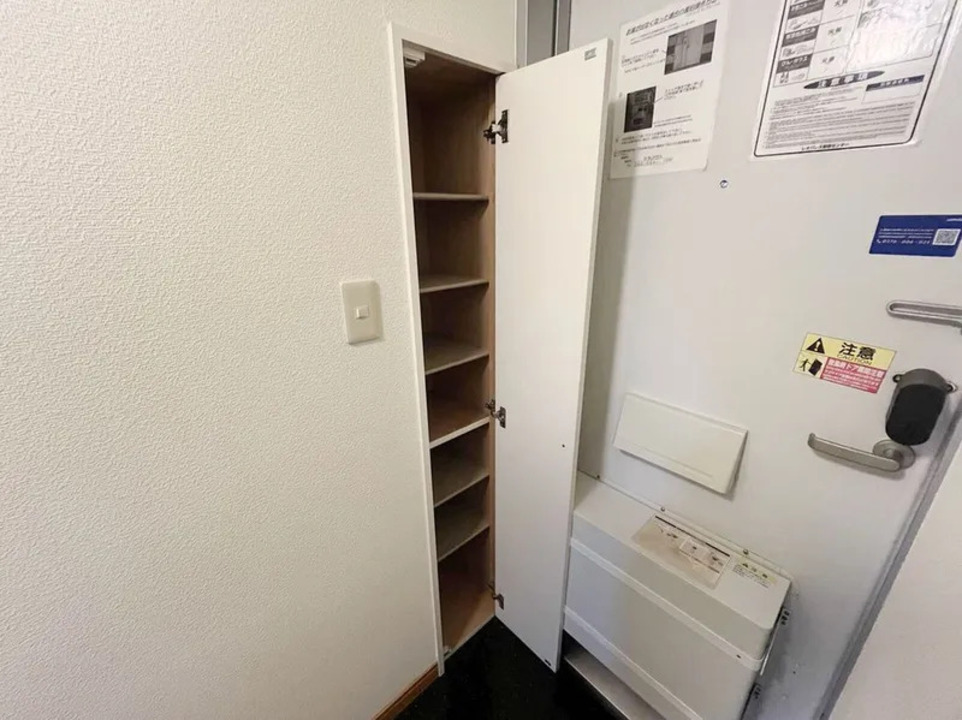 シューズボックス