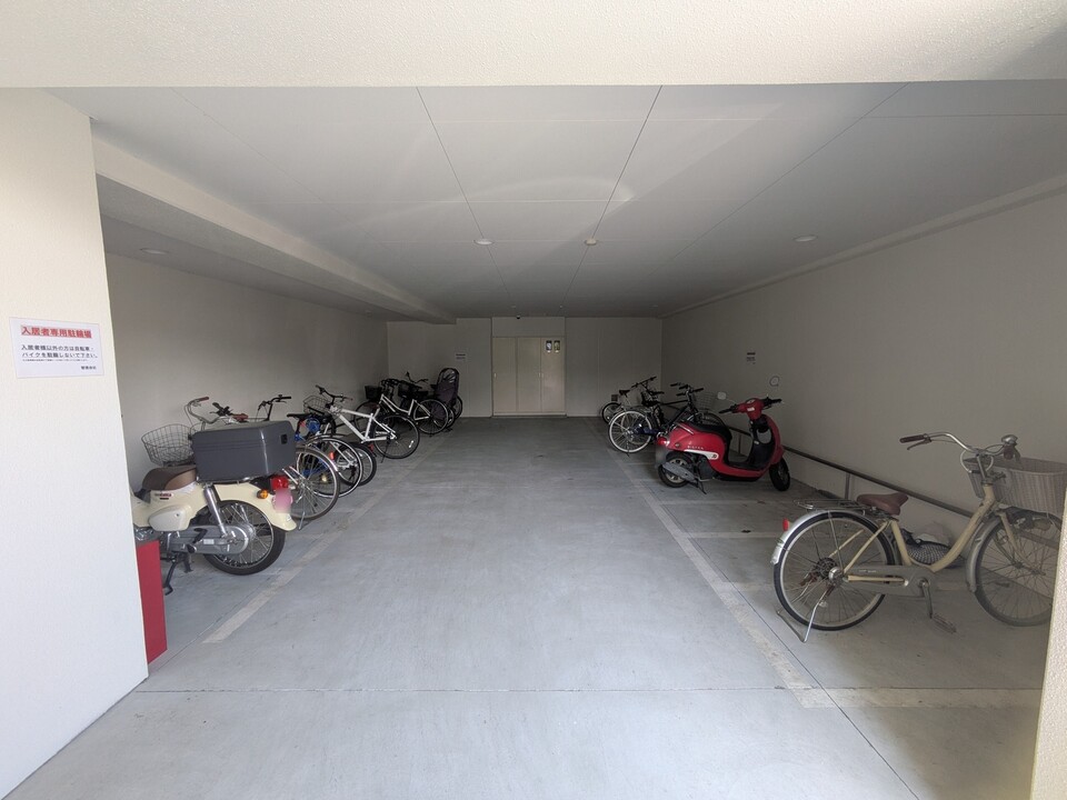 駐輪場