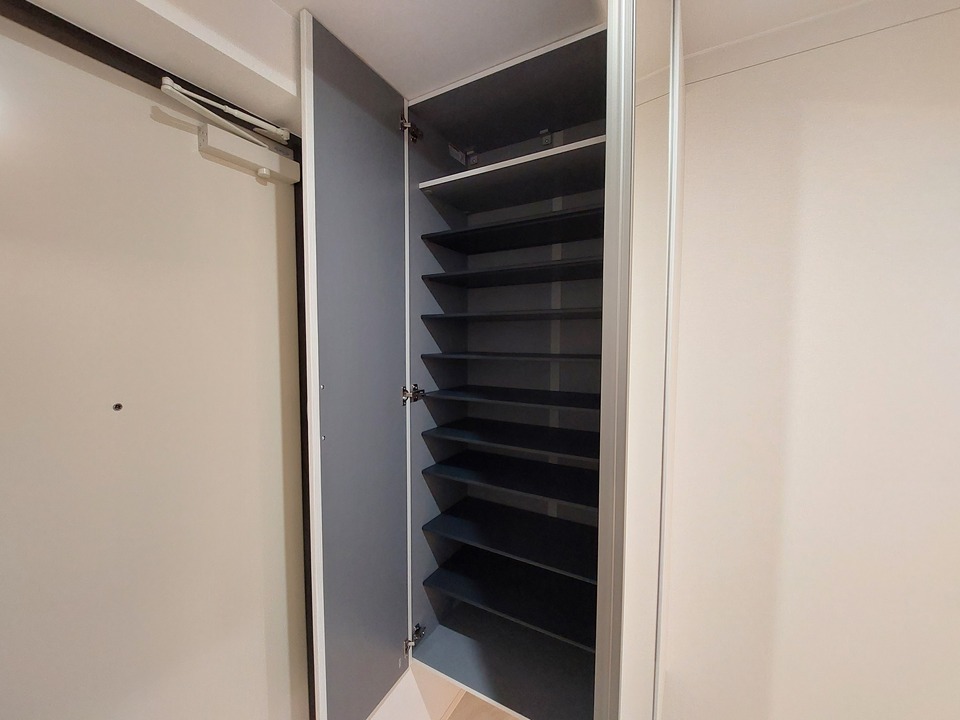 シューズボックス