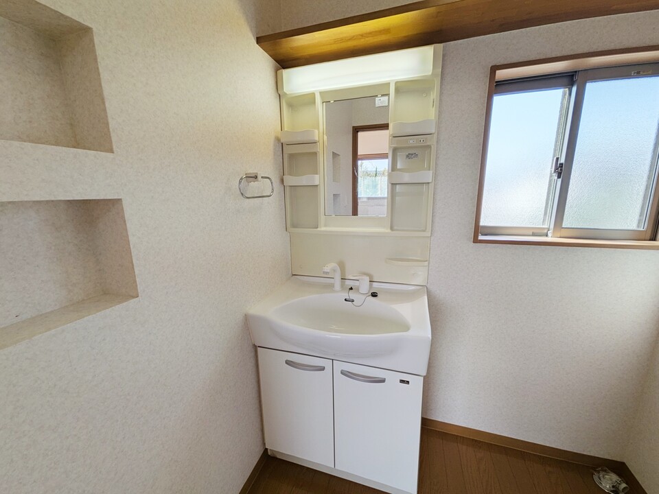 シャワー付洗面化粧台
