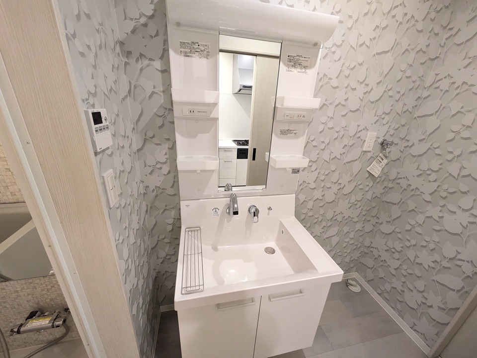 シャワー付洗面化粧台