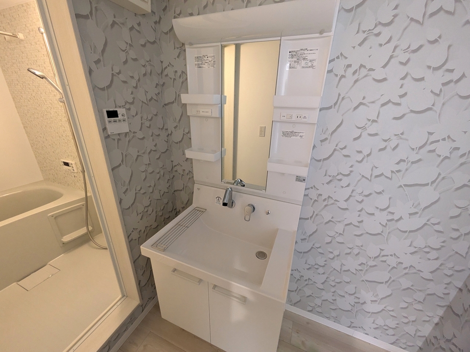 シャワー付洗面化粧台