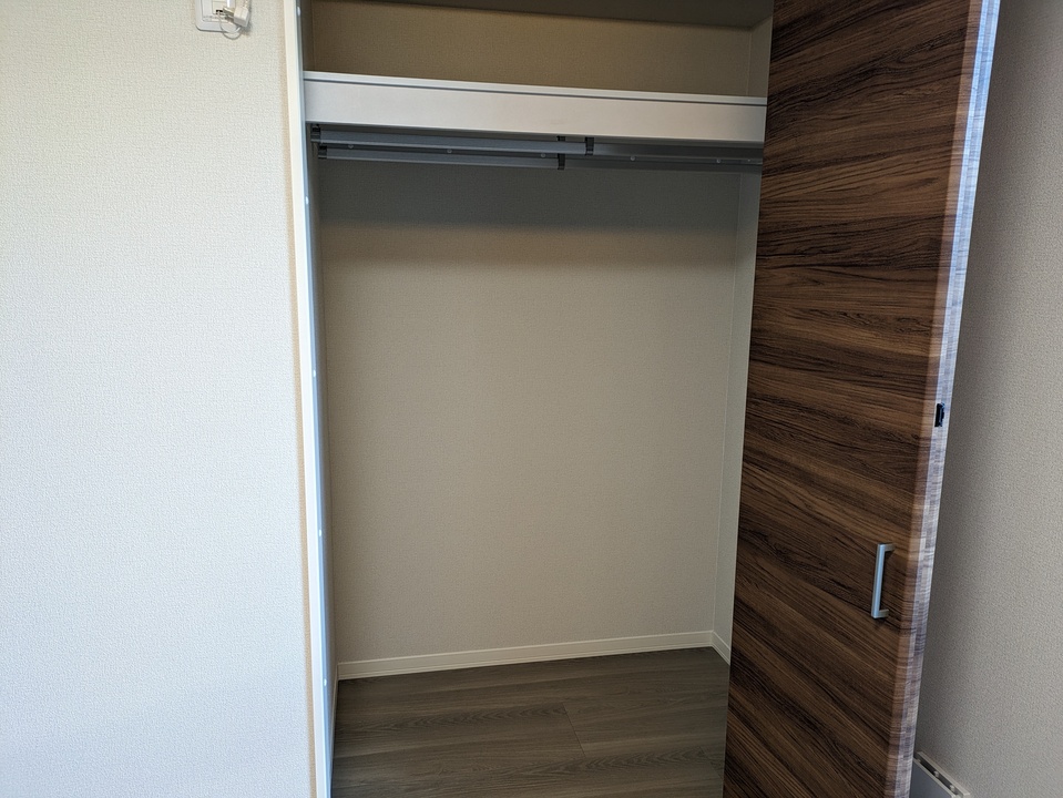クローゼット（洋室7.7帖）