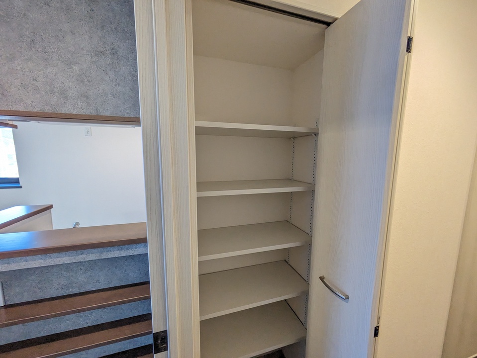 収納（リビング）