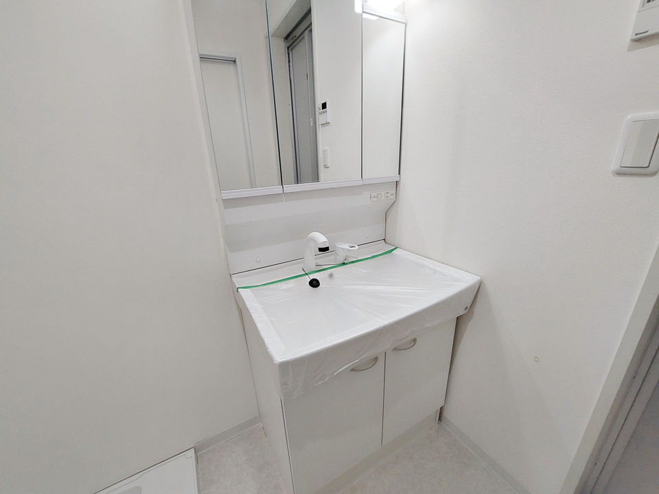 シャワー付洗面化粧台