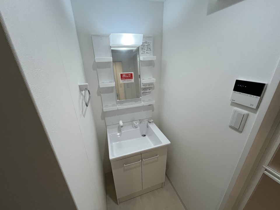 シャワー付洗面化粧台