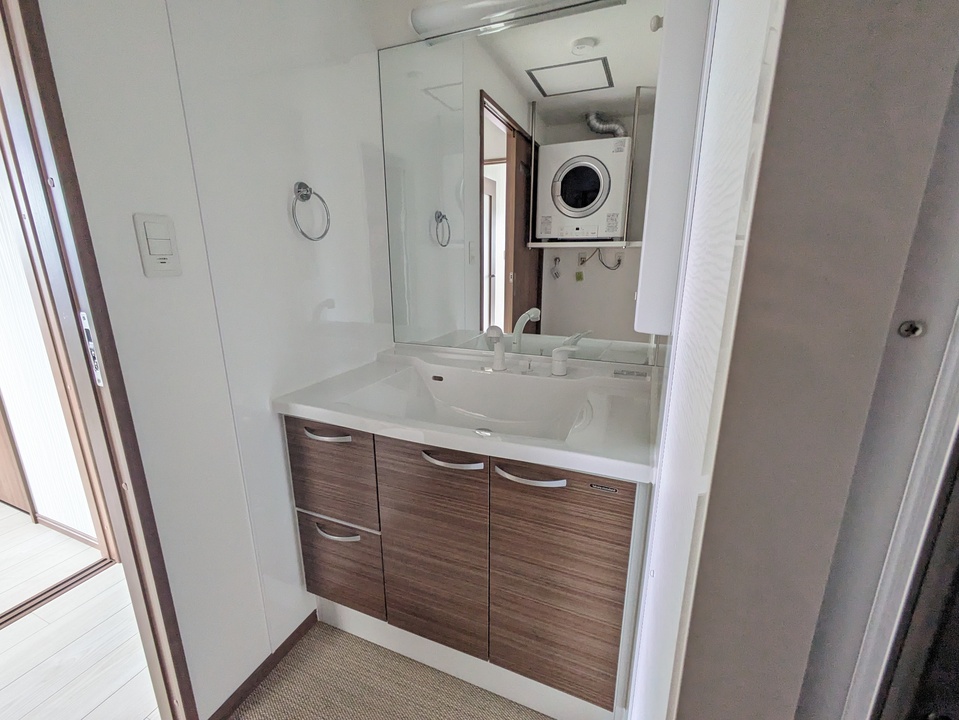 シャワー付洗面化粧台