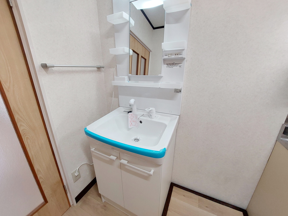シャワー付洗面化粧台