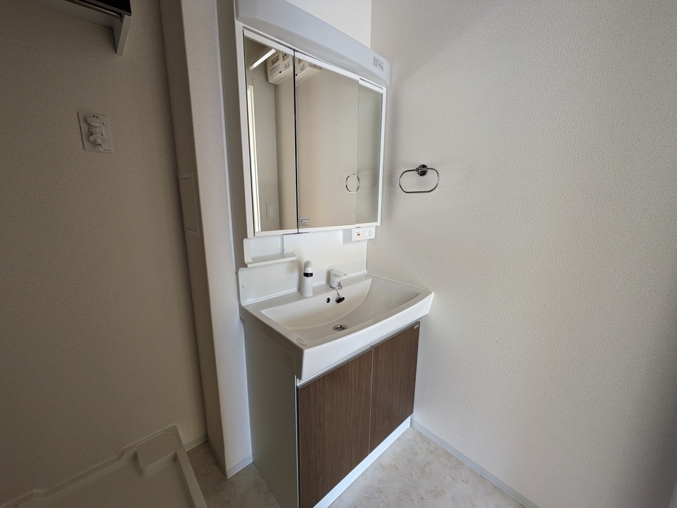 シャワー付洗面化粧台