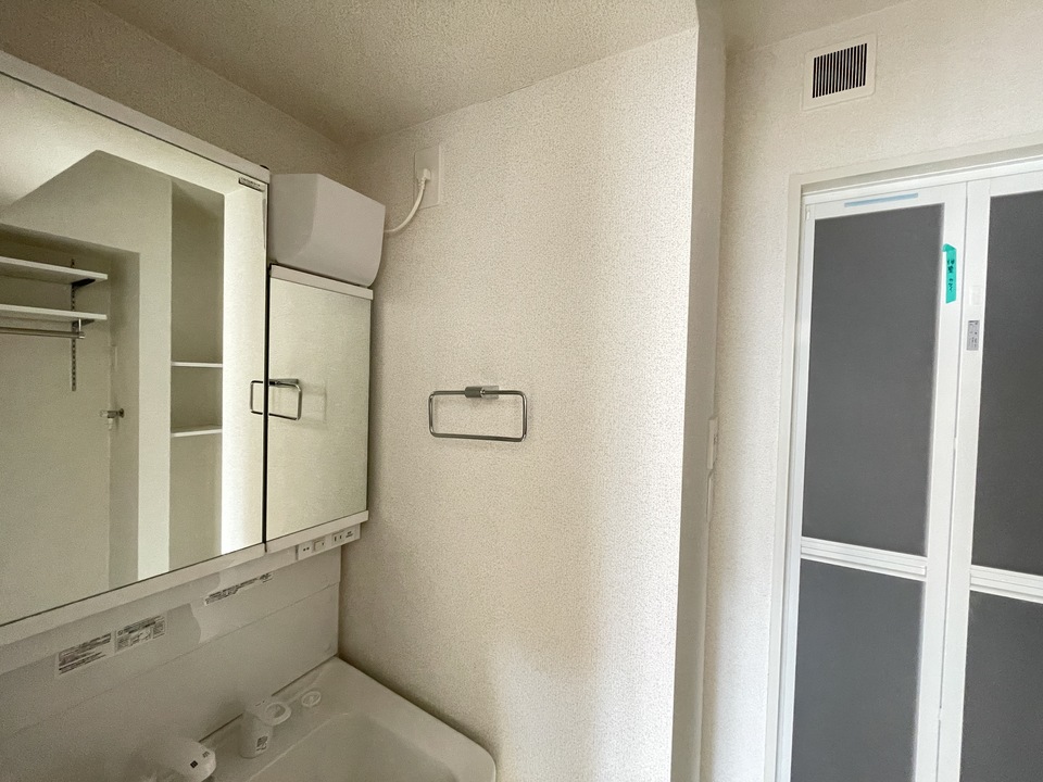 シャワー付洗面化粧台