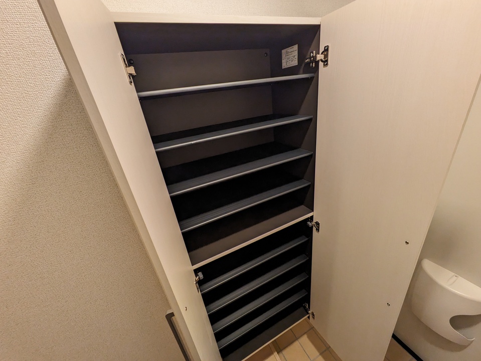 シューズボックス