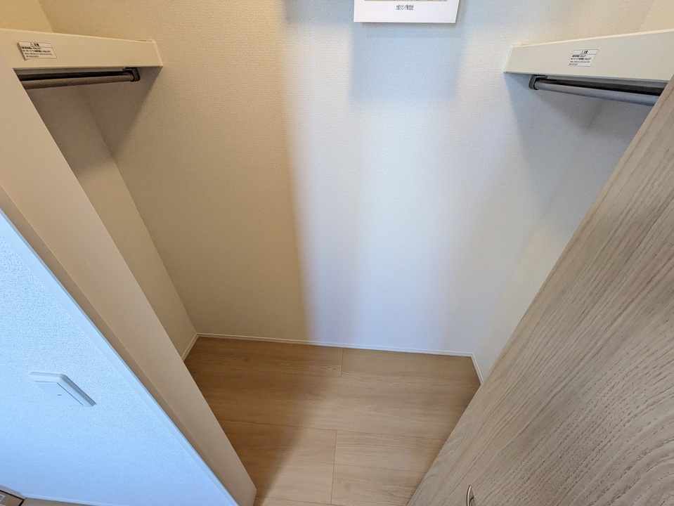 クローゼット（洋室6.1帖）