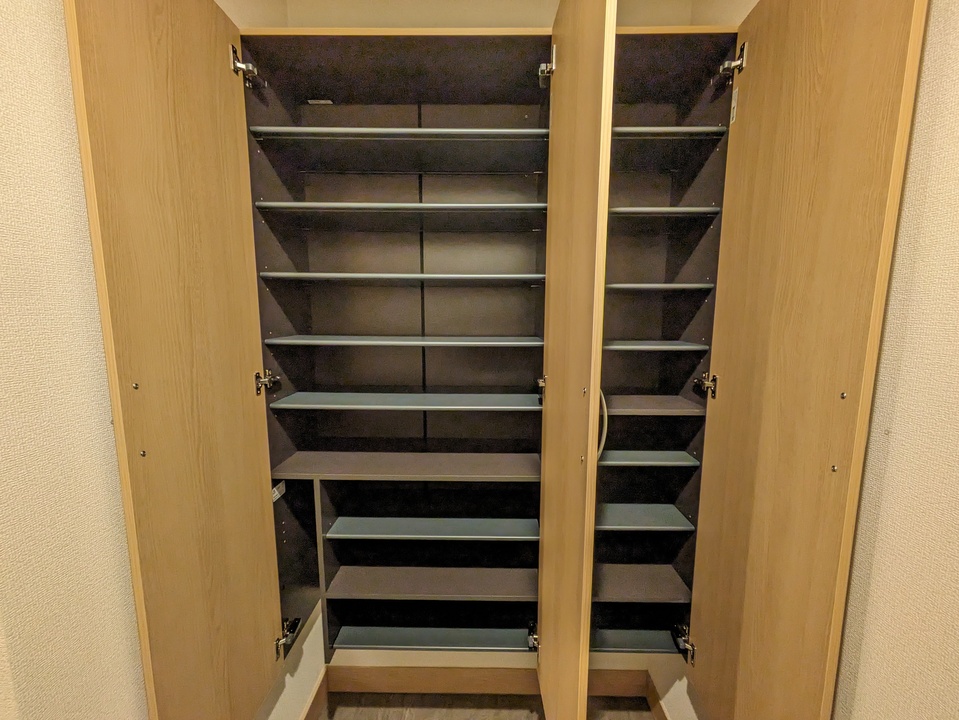 シューズボックス