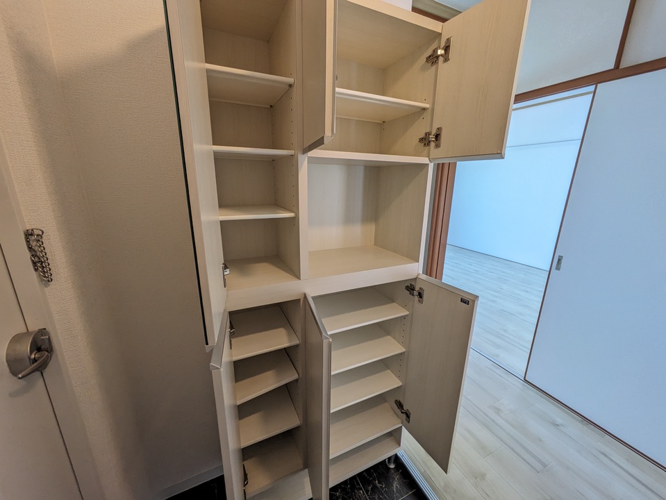 シューズボックス