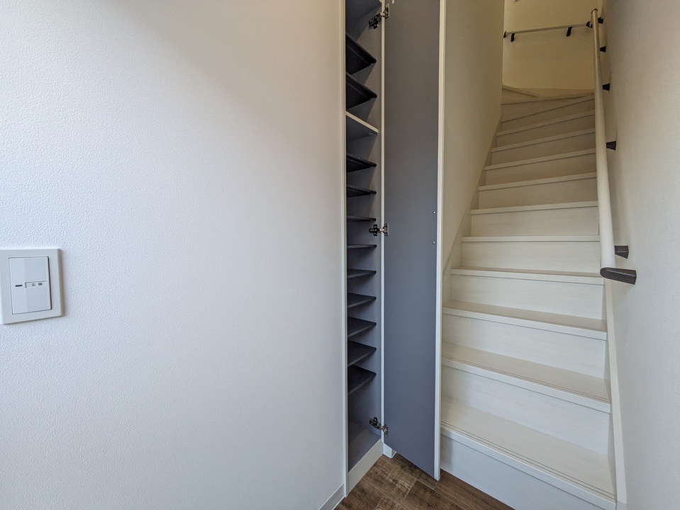 シューズボックス