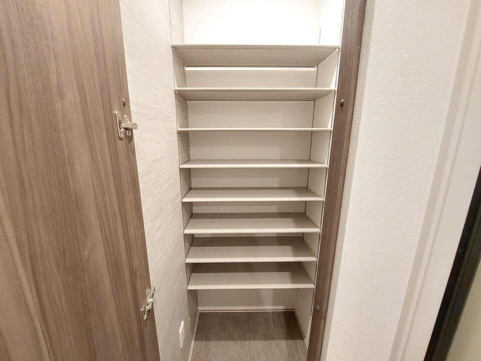 シューズボックス