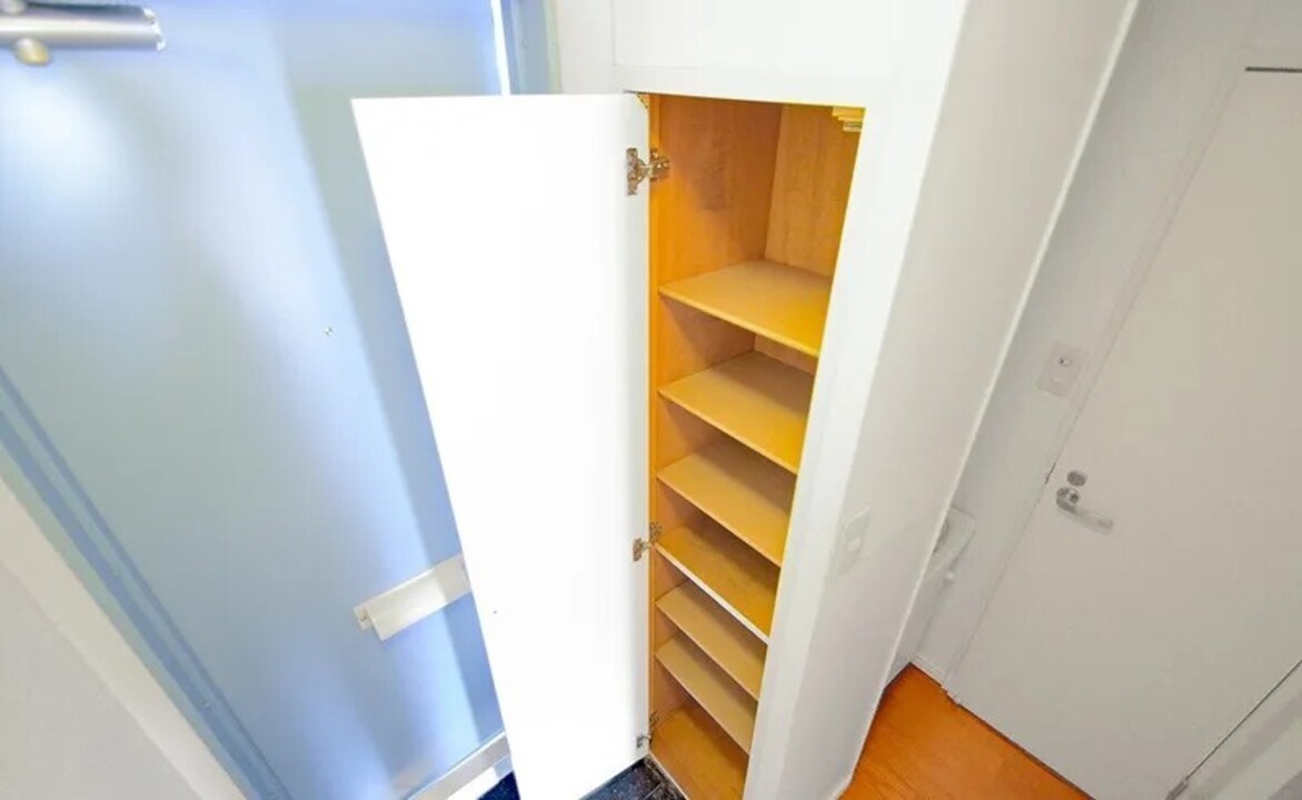 シューズボックス