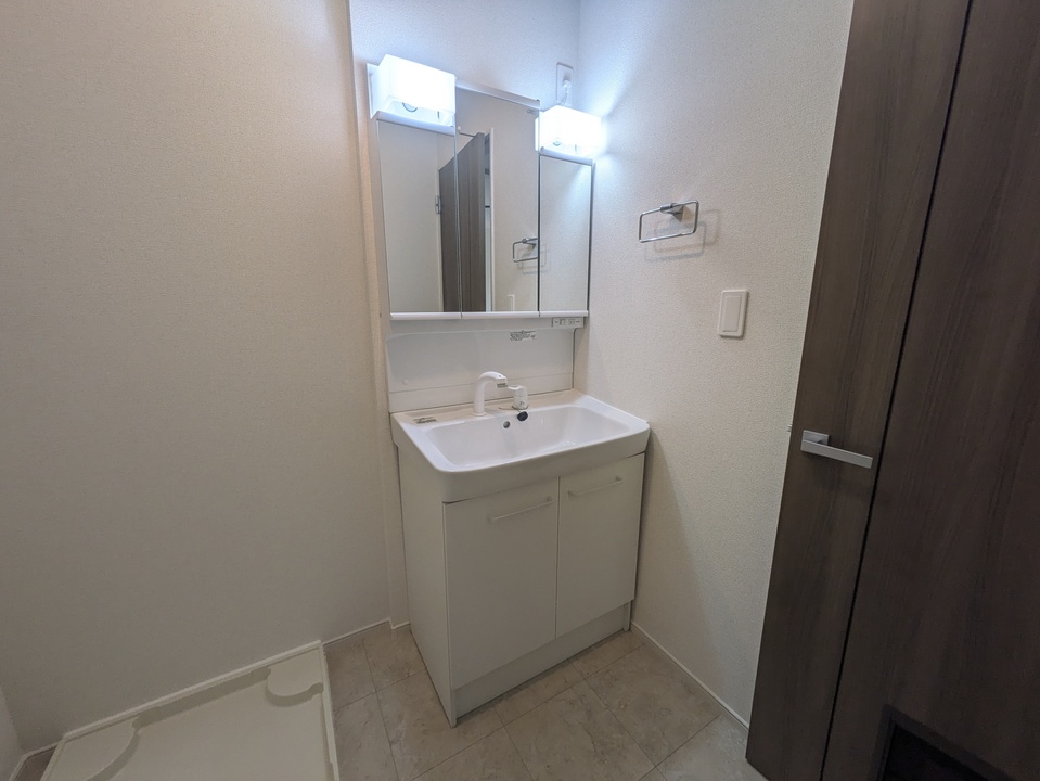 シャワー付洗面化粧台