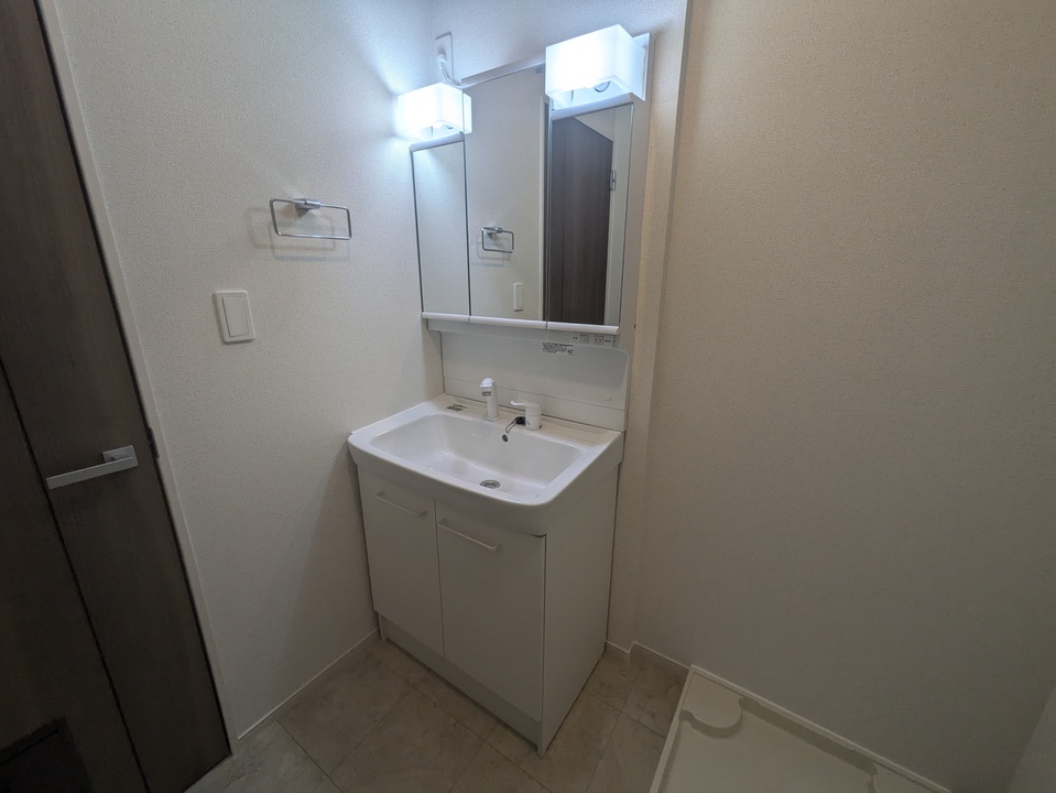 シャワー付洗面化粧台