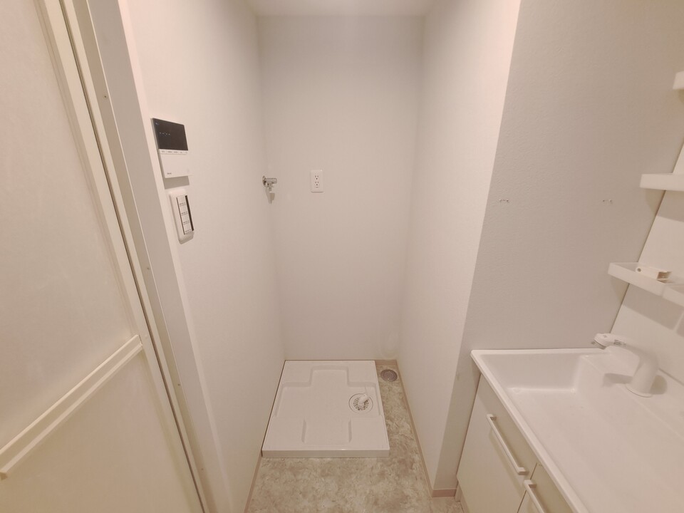 シャワー付洗面化粧台