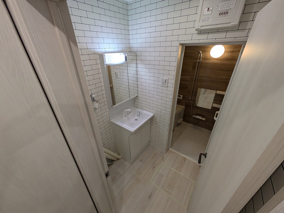 シャワー付洗面化粧台