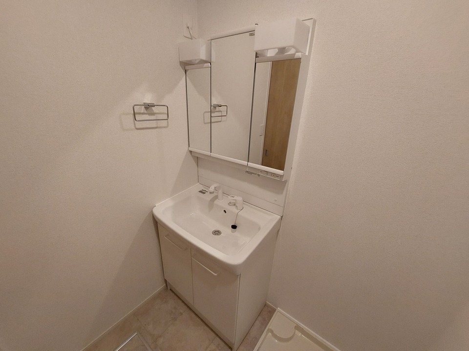 シャワー付洗面化粧台