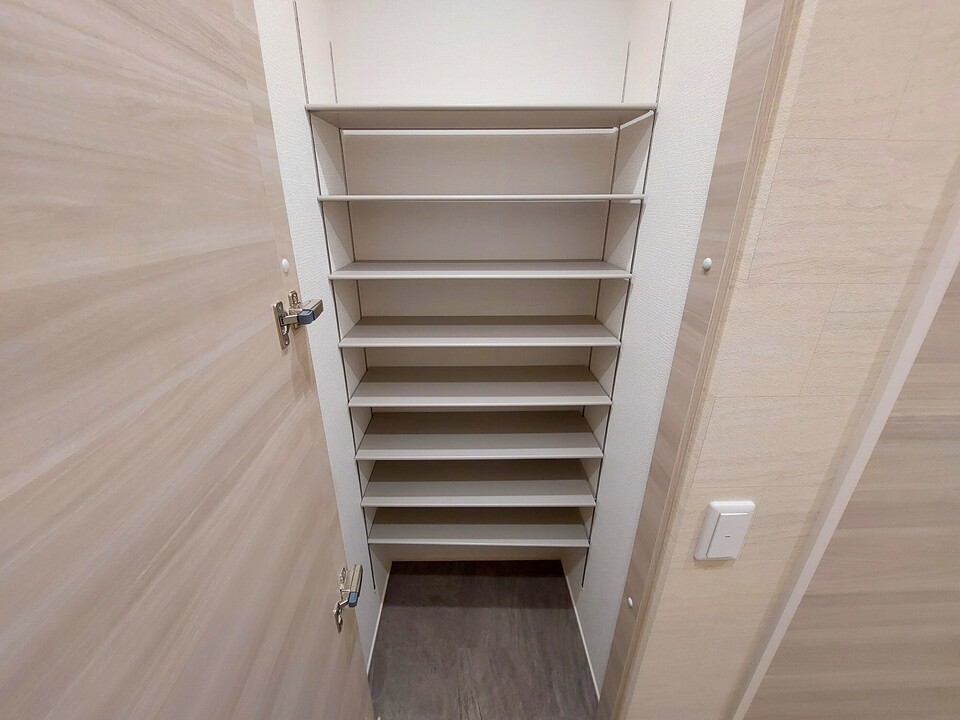 シューズボックス