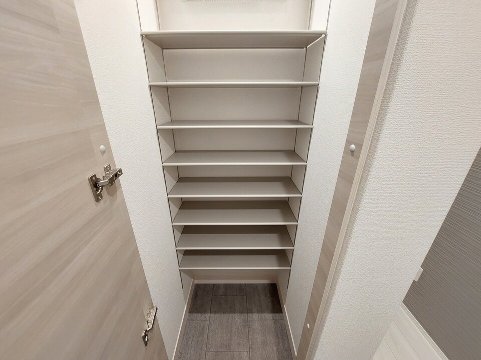 シューズボックス