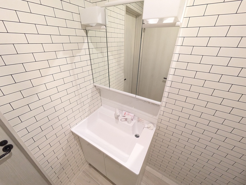 シャワー付洗面化粧台