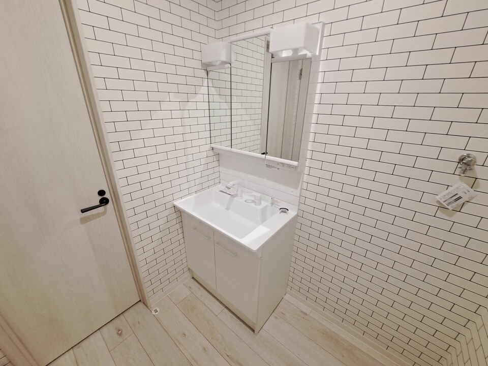 シャワー付洗面化粧台