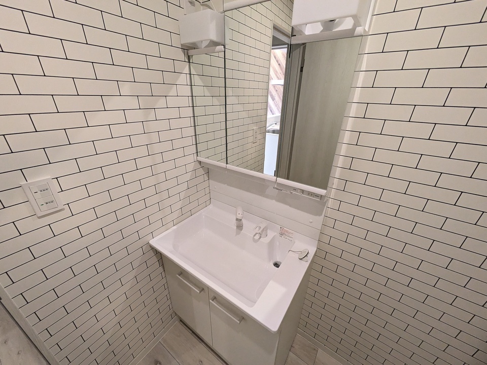 シャワー付洗面化粧台