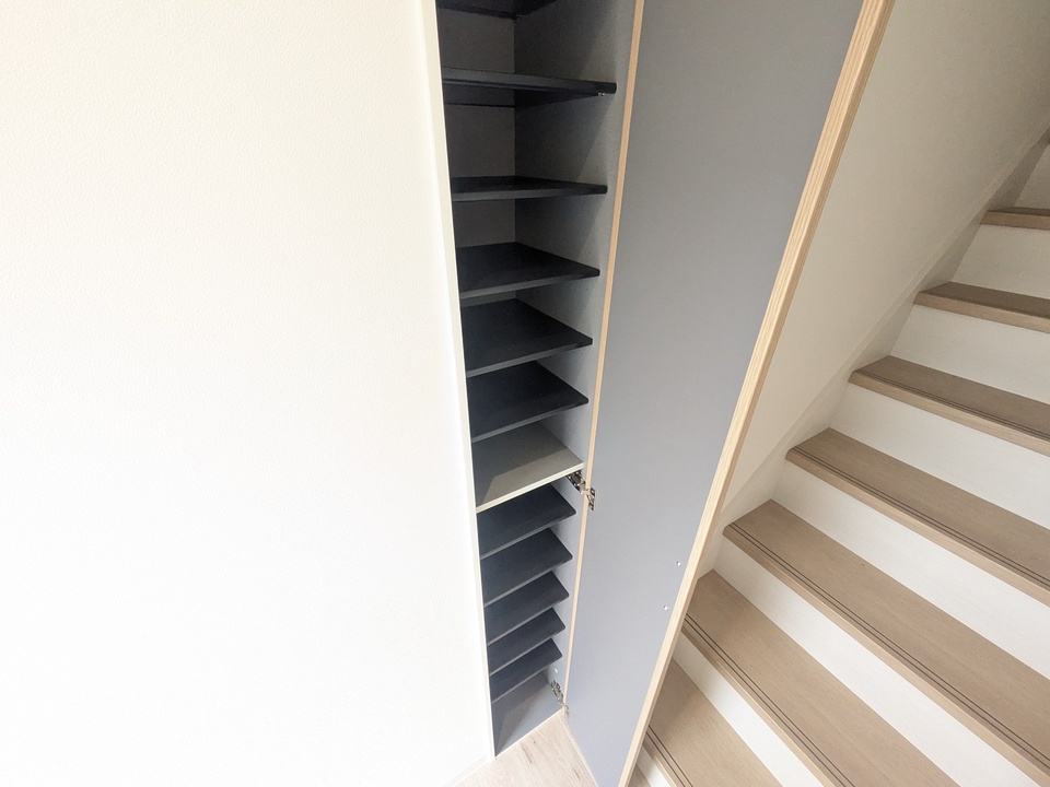 シューズボックス