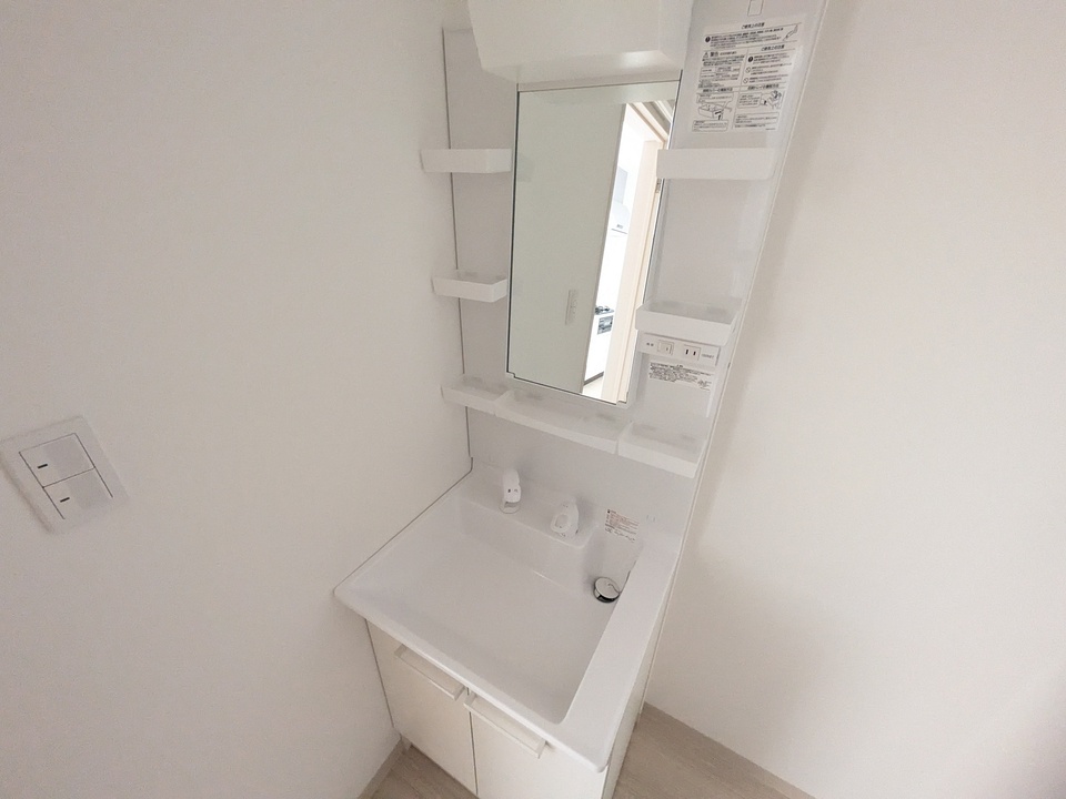 シャワー付洗面化粧台