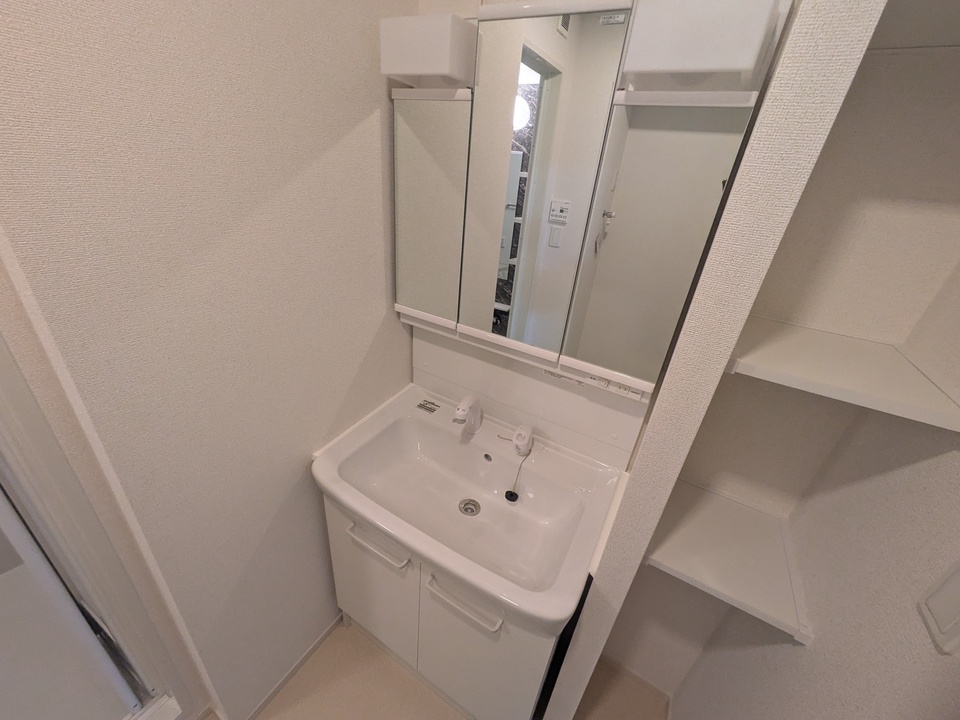 シャワー付洗面化粧台