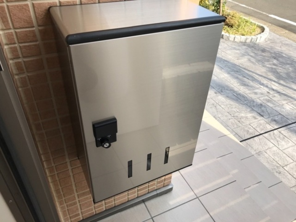 宅配ボックス