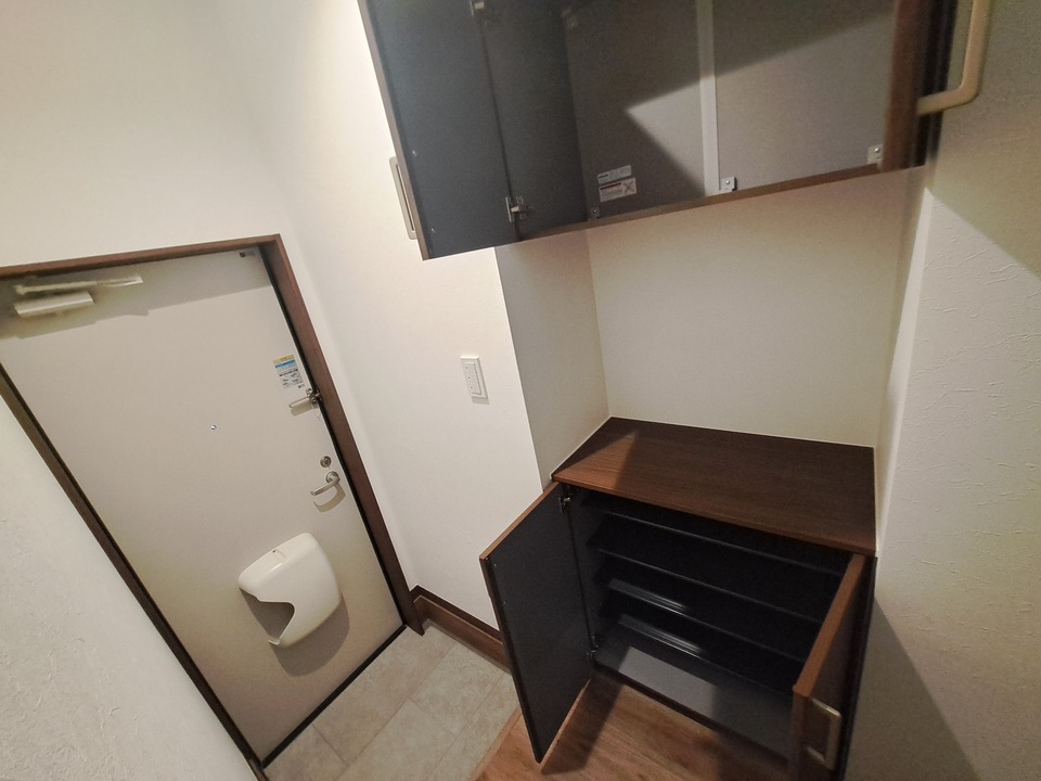 シューズボックス