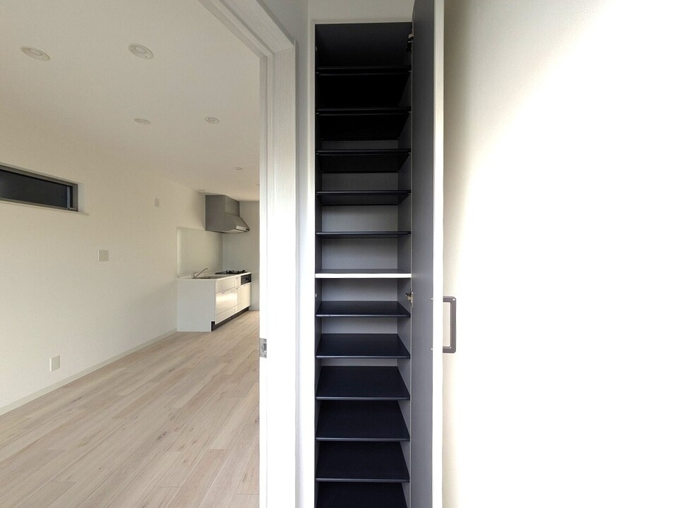 シューズボックス