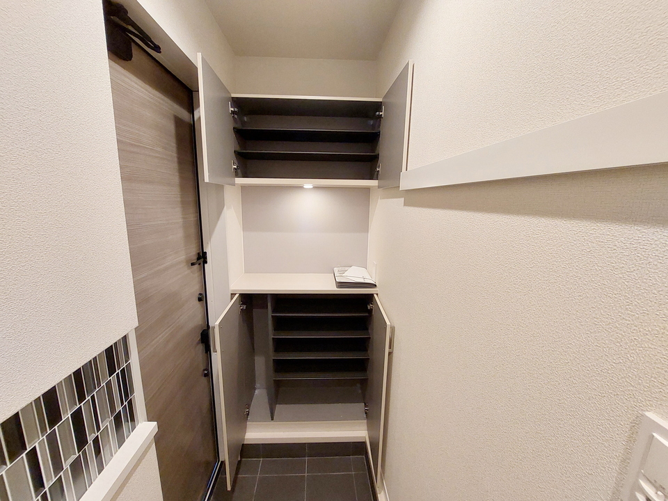 シューズボックス