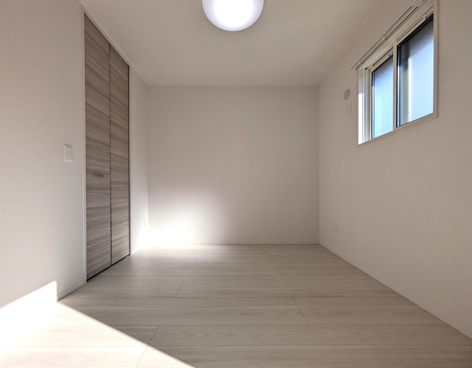 洋室4.5帖（南東側）