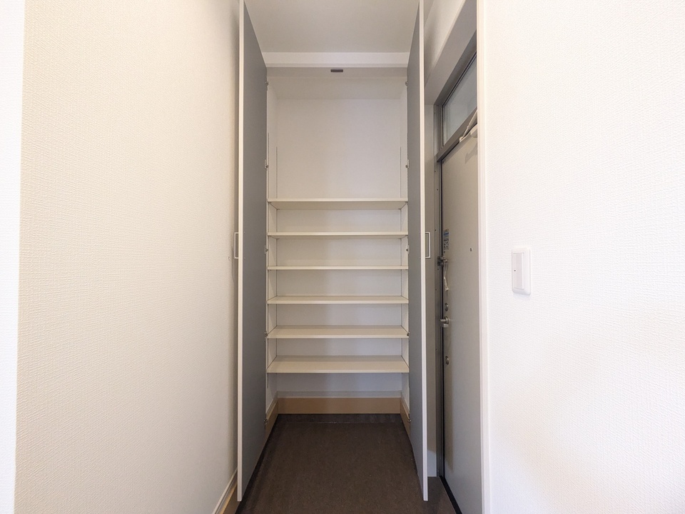 シューズボックス